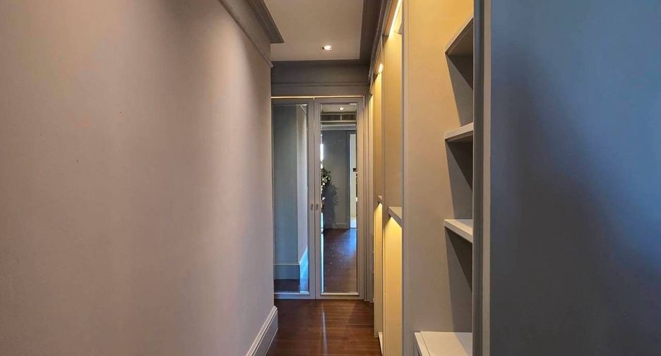 For sale and for rent 2 bedrooms condo in Yan Nawa, Bangkok