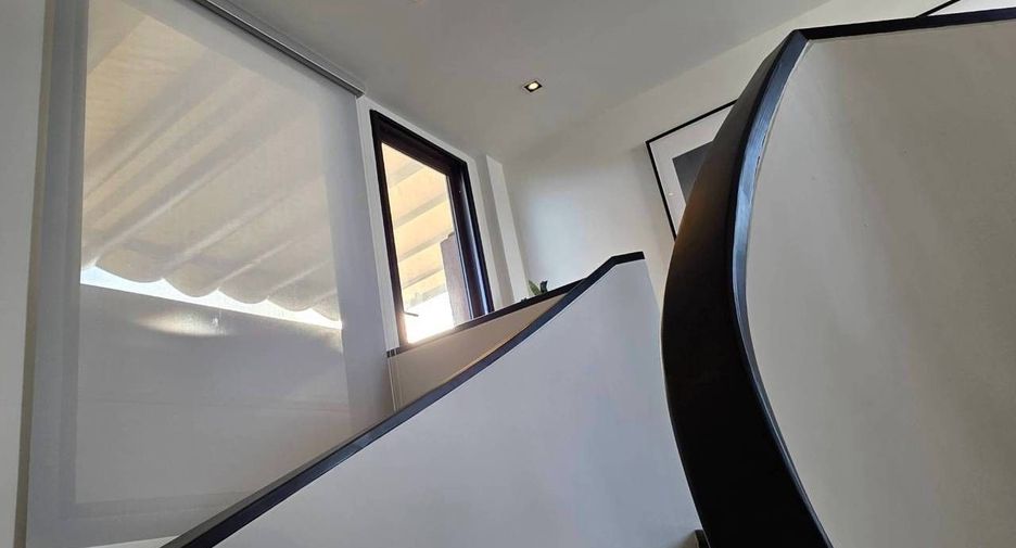 For sale and for rent 2 bedrooms condo in Yan Nawa, Bangkok