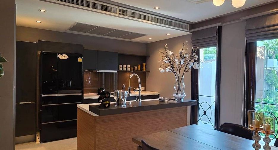 For sale and for rent 2 bedrooms condo in Yan Nawa, Bangkok