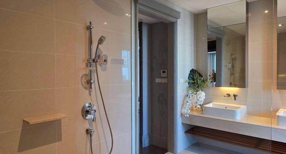 For sale and for rent 2 bedrooms condo in Yan Nawa, Bangkok