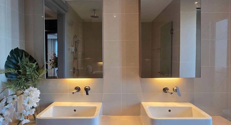 For sale and for rent 2 bedrooms condo in Yan Nawa, Bangkok