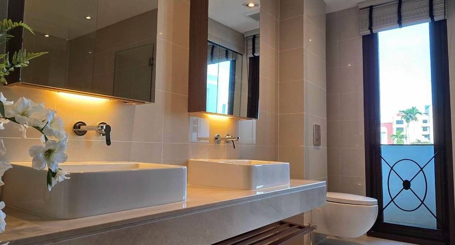 For sale and for rent 2 bedrooms condo in Yan Nawa, Bangkok