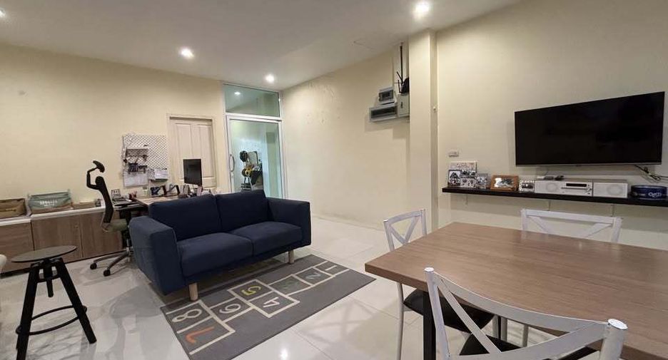 For sale and for rent 3 bedrooms townhouse in Mueang Phuket, Phuket