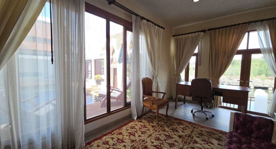 À vendre 4 chambres maison à Na Jomtien, Pattaya