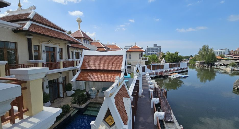 À vendre 4 chambres maison à Na Jomtien, Pattaya
