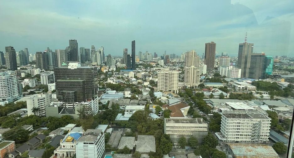 For sale and for rent 1 bed condo in Khlong Toei, Bangkok