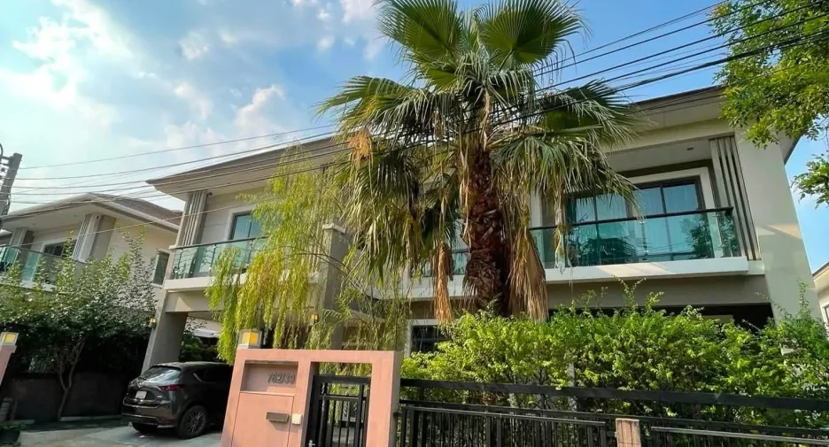 For sale 3 bedrooms house in Suan Luang, Bangkok