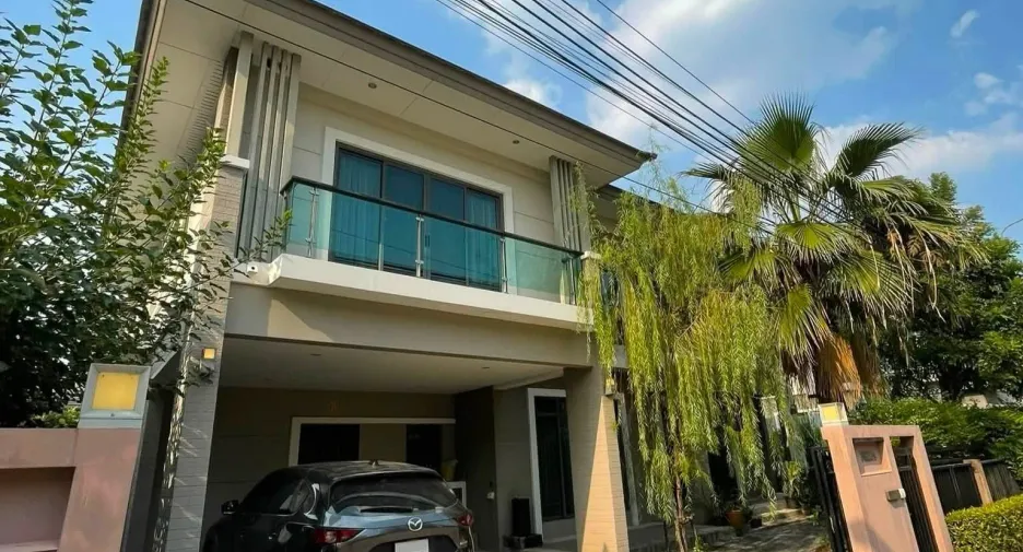 For sale 3 bedrooms house in Suan Luang, Bangkok