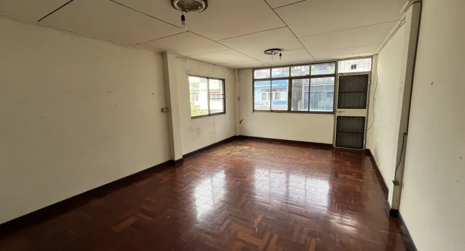 For sale 3 bedrooms house in Watthana, Bangkok