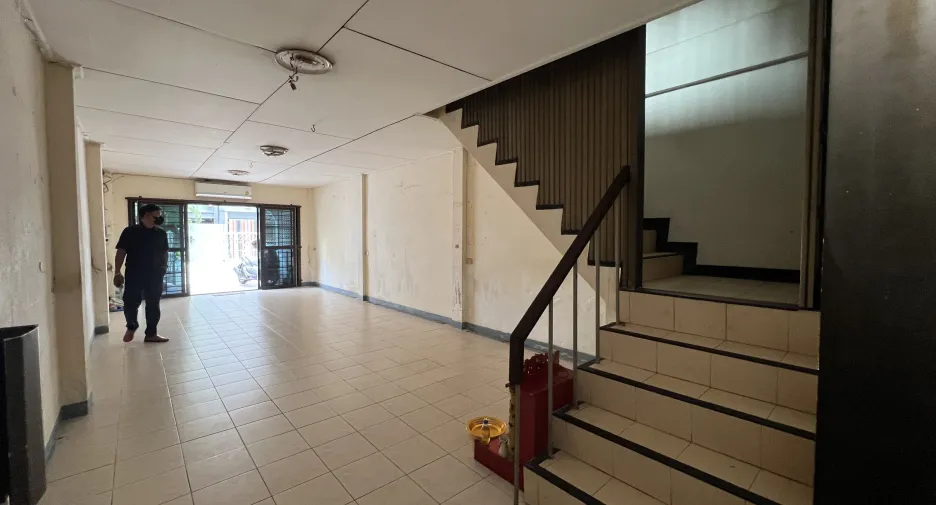 For sale 3 bedrooms house in Watthana, Bangkok