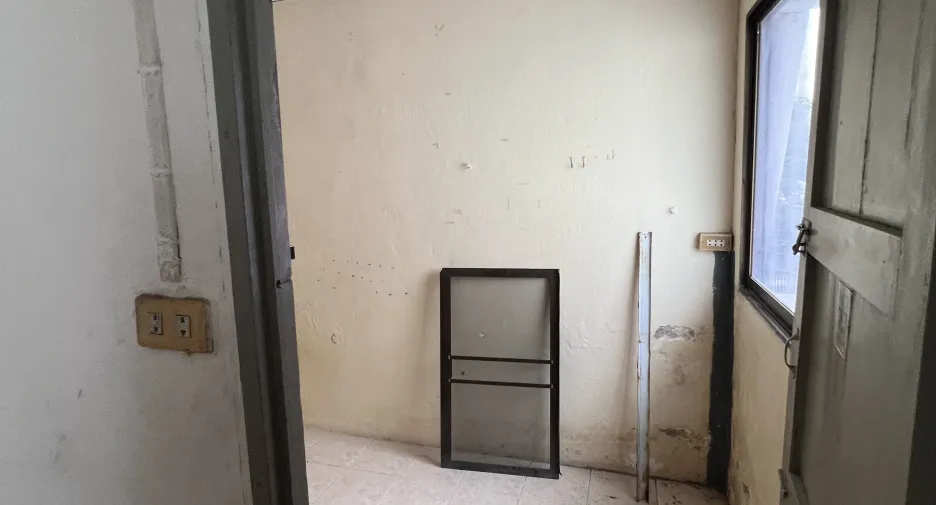 For sale 3 bedrooms house in Watthana, Bangkok