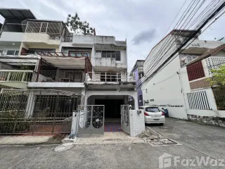 For sale 3 bedrooms house in Watthana, Bangkok