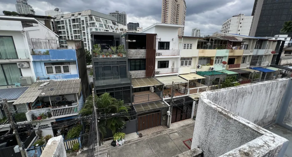 For sale 3 bedrooms house in Watthana, Bangkok