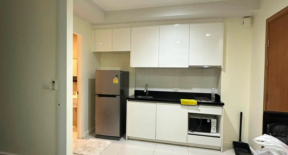 For sale 1 bed condo in Khlong Toei, Bangkok