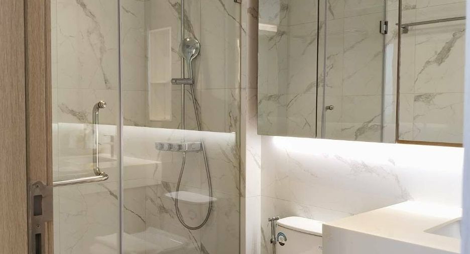 For rent 2 bedrooms condo in Mueang Samut Prakan, Samut Prakan