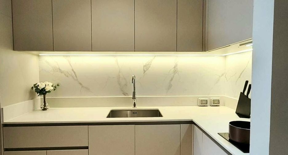 For rent 2 bedrooms condo in Mueang Samut Prakan, Samut Prakan