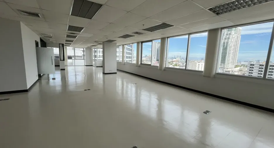 For rent office in Khlong Toei, Bangkok