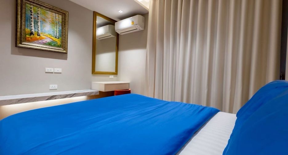For rent 2 bedrooms condo in Watthana, Bangkok