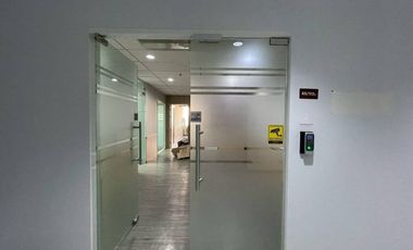 Büro zur Miete in Huai Khwang, Bangkok