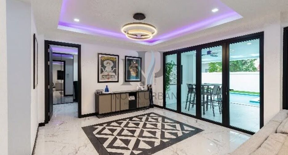 Villa en alquiler de 5 habitaciones en Jomtien, Pattaya