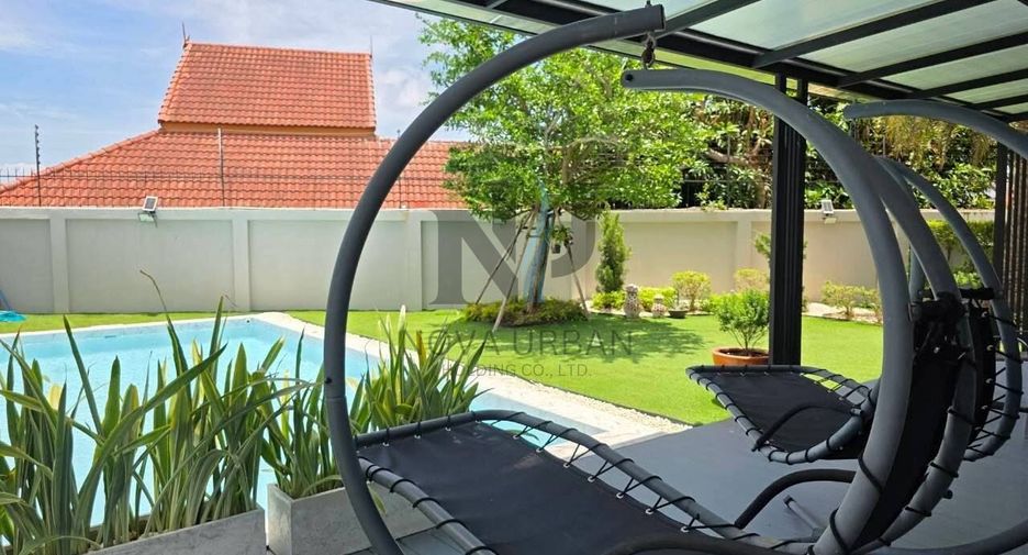 For rent 3 bedrooms villa in Bang Lamung, Chonburi