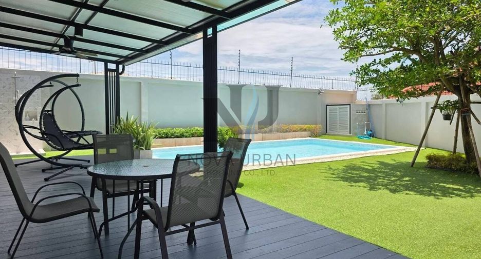For rent 3 bedrooms villa in Bang Lamung, Chonburi