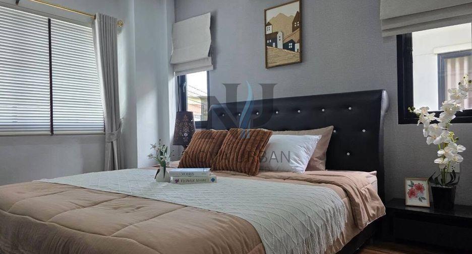 For rent 3 bedrooms villa in Bang Lamung, Chonburi
