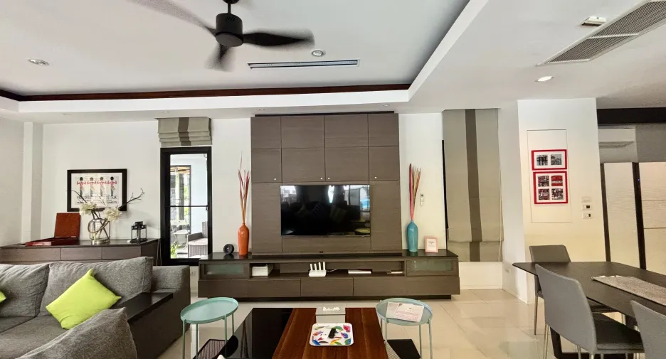 For rent and for sale 4 bedrooms villa in Cha Am, Phetchaburi