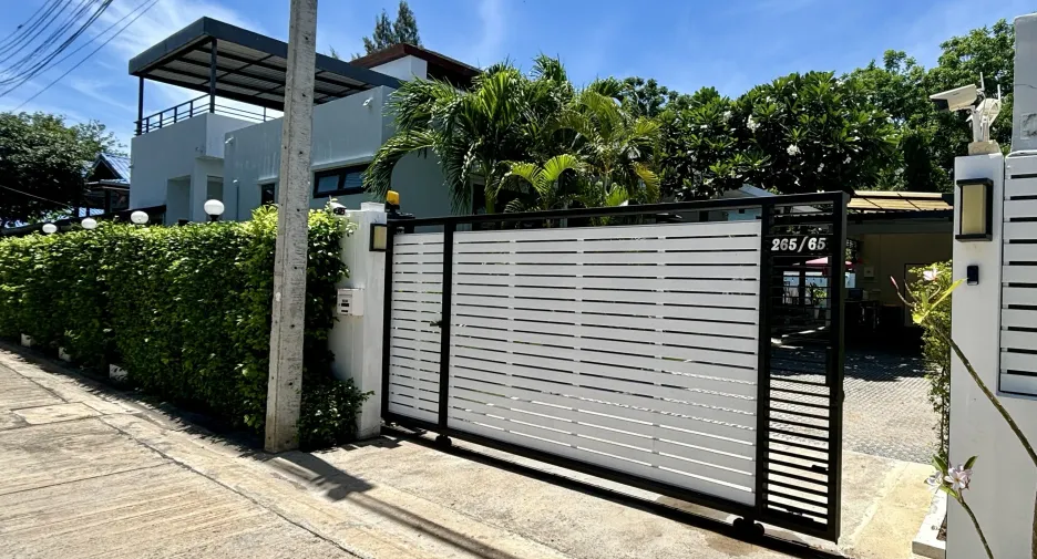 For rent and for sale 4 bedrooms villa in Cha Am, Phetchaburi