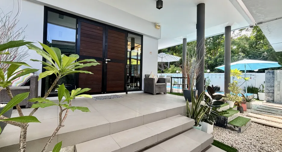 For rent and for sale 4 bedrooms villa in Cha Am, Phetchaburi