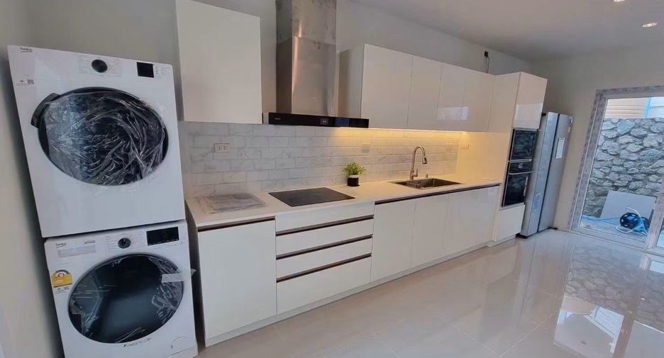 For rent 3 bedrooms house in Bang Lamung, Chonburi