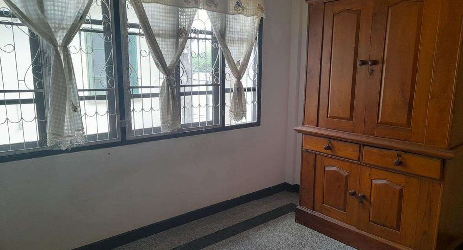 For rent 3 bedrooms house in San Sai, Chiang Mai