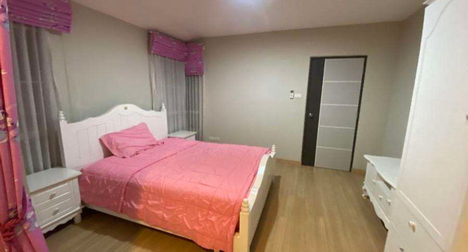 For rent 3 bedrooms house in Saraphi, Chiang Mai