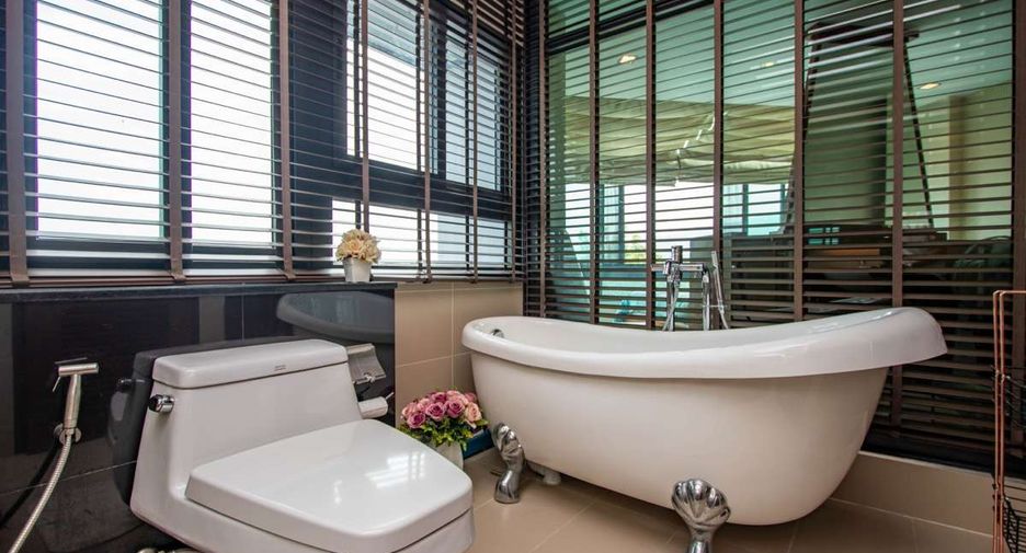 For rent 2 bedrooms condo in Mueang Chiang Mai, Chiang Mai