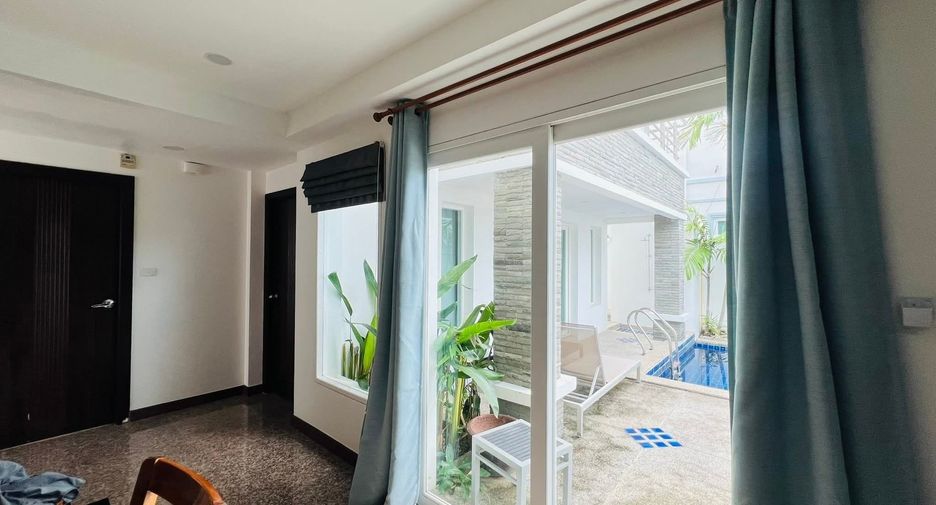 For rent 3 bedrooms villa in Mueang Phuket, Phuket