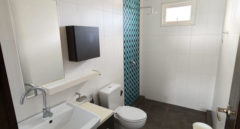 For rent 3 bedrooms villa in Mueang Phuket, Phuket