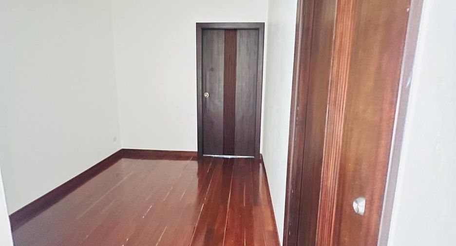 For rent 3 bedrooms villa in Mueang Phuket, Phuket