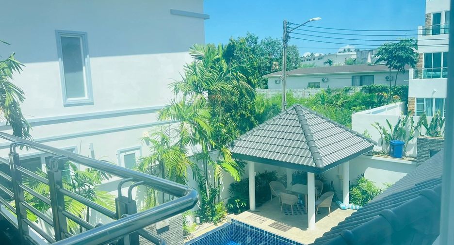 For rent 3 bedrooms villa in Mueang Phuket, Phuket