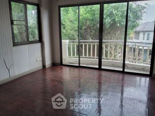 Haus zum Kauf mit 3 Zimmer in Min Buri, Bangkok