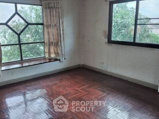 Haus zum Kauf mit 3 Zimmer in Min Buri, Bangkok