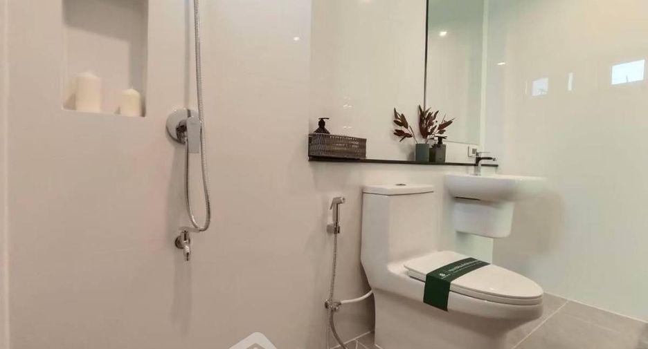 Casa en venta de 4 habitaciones en Lat Krabang, Bangkok