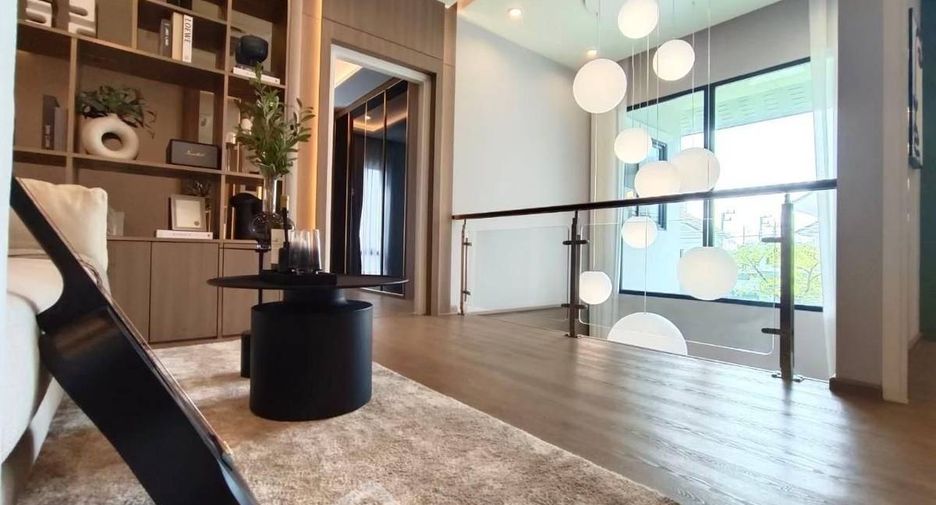 Casa en venta de 4 habitaciones en Lat Krabang, Bangkok