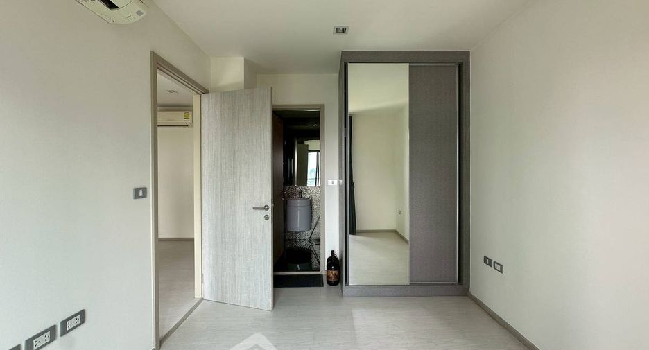 For sale 1 bed condo in Khlong Toei, Bangkok