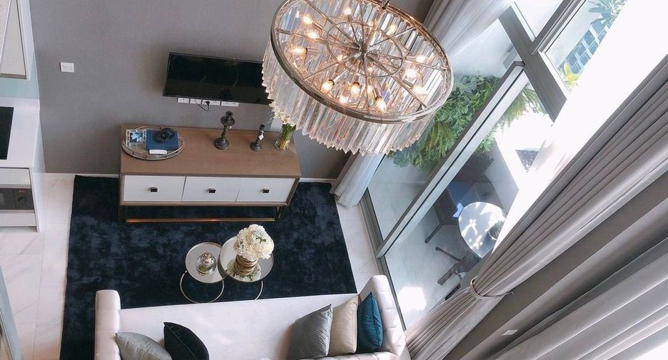 For sale 3 bedrooms condo in Watthana, Bangkok