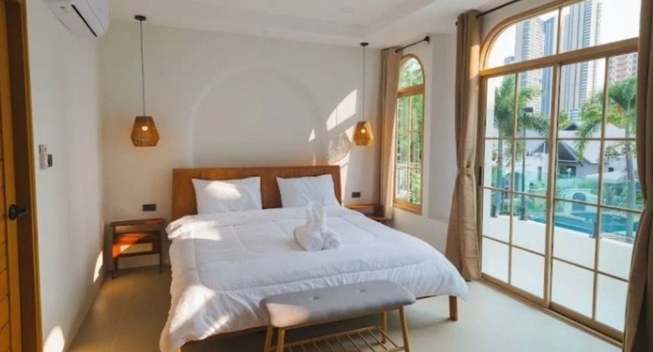 Casa adosada en venta de 3 habitaciones en Bang Lamung, Chonburi
