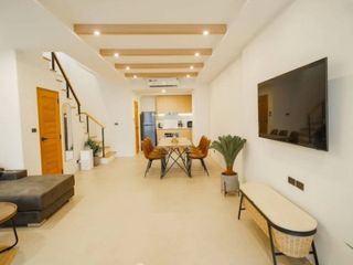 Casa adosada en venta de 3 habitaciones en Bang Lamung, Chonburi