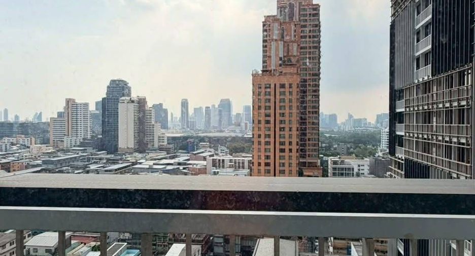 For sale 2 bedrooms condo in Khlong Toei, Bangkok