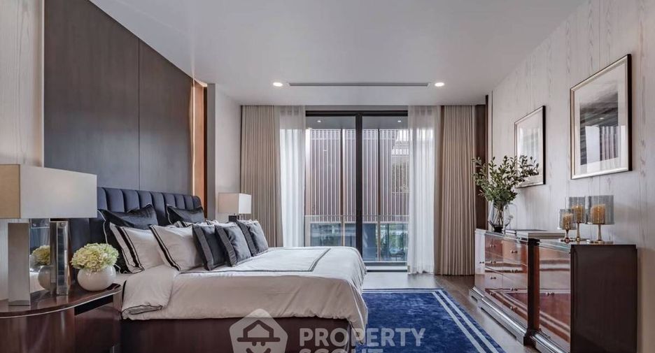 Casa en venta de 5 habitaciones en Huai Khwang, Bangkok