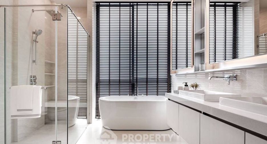 Casa en venta de 5 habitaciones en Huai Khwang, Bangkok