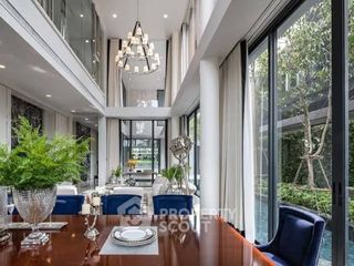 Casa en venta de 5 habitaciones en Huai Khwang, Bangkok